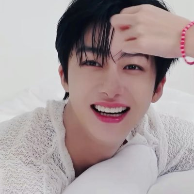 인스타 @cht_tuneay_o ꫂৎ •────⋅☾ 채형원 영원히 형원해 ☽⋅────• ꫂৎ 2차 가공 ,로고 크롭 ❌