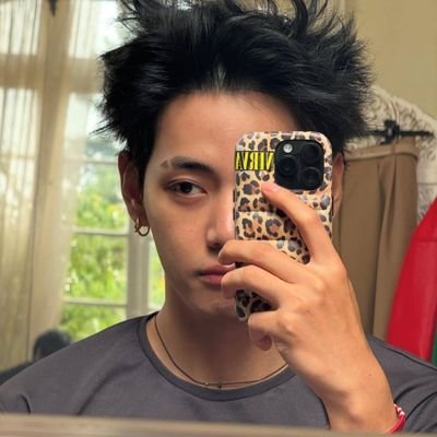 vocadourhope's profile picture. 18 | ot7 | shine, dream, smile