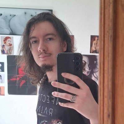 @Twitch Affiliate soon to be pngtuber |@WaifuWaresUK affiliate |
DBD/horror mainly | xeno/Cage main |
P100 Nicolas Cage | Taken
27 🇧🇪🏳️🌈