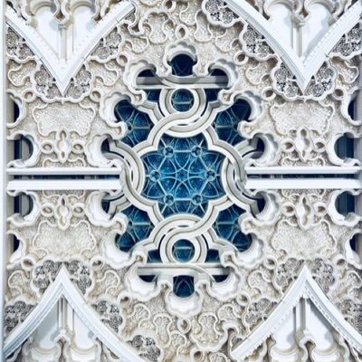 10月11.12.13日原宿デザインフェスタ個展 紙を重ねただけの彫刻切り絵作家 作品購入や教室申し込みはこちら→https://t.co/fbQDsktKtz オーダーや仕事依頼はXのDMかホームからのメールでお願いいたします。