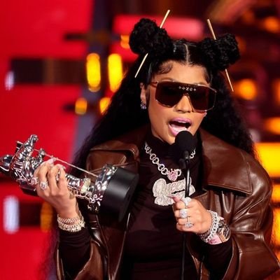 @NICKIMINAJ the greatest female rapper of all time 🩷 #Barbz Say that name, make 'em nervous