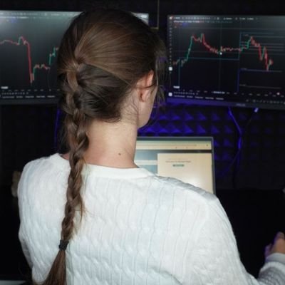 📊 Pro Crypto Trader | Market Analyst | Macro + On-chain | Navigating the noise with data-driven precision. #Crypto #Bitcoin #Altcoins