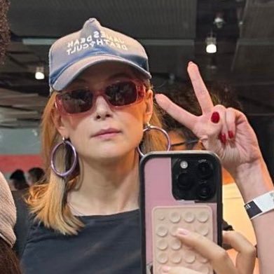 บัญชีล้อเล่น ⋆𖦹 cutecate ˚⋆𐙚。 fan acc ꕤ cate blanchett ꕤ Rosamund Pike ꕤ middle aged woman ˗ˏˋ ♡ ˎˊ˗ #cutecateGAW