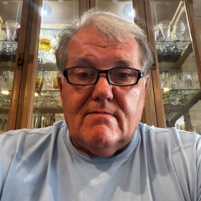 trowe_rowe's profile picture.