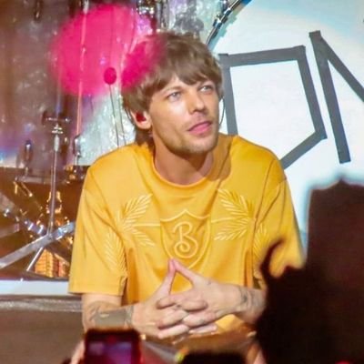 #LOUIS : good night Paris i fucking love you (she/they)