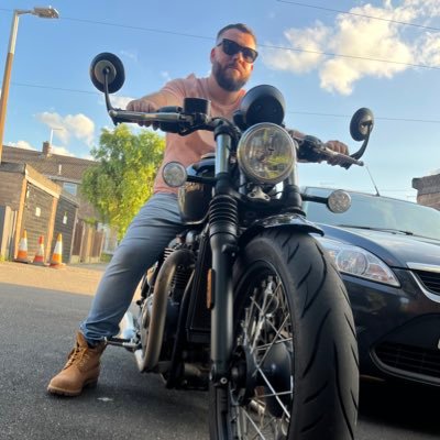 midland_mag's profile picture. 