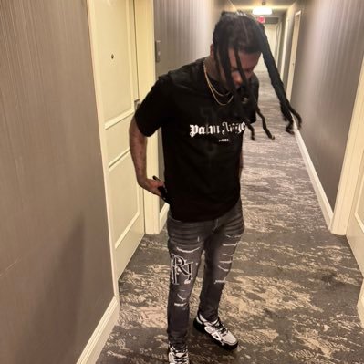 First they love you, then they hate you, then they’ll love you again, I never felt em tho 👎🏽