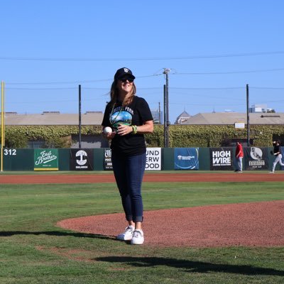 dawnpieper's profile picture. My two drugs of choice are cats 🐈⬛, and baseball ⚾️. Volunteer at Oakland Animal Services. Go Ballers!💚 Go Roots! 🖤💛