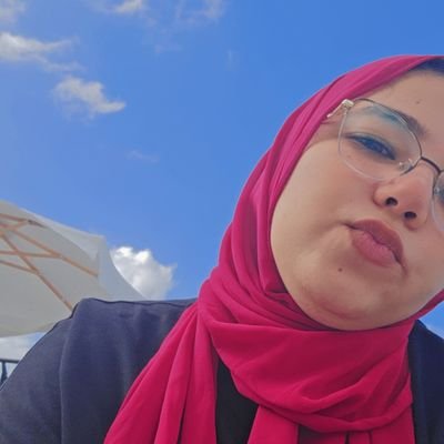 rahmaahmed637's profile picture. هاد الطريق آخرته لحن حزين 🌸❤