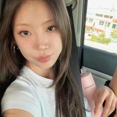 rqosette's profile picture. 