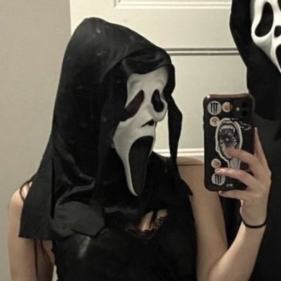 _Lunym's profile picture. ʏᴏᴜʀ ꜰᴇᴀʀ ɪꜱ ᴛʜᴇɪʀ ᴘᴏᴡᴇʀ • 29🖤
