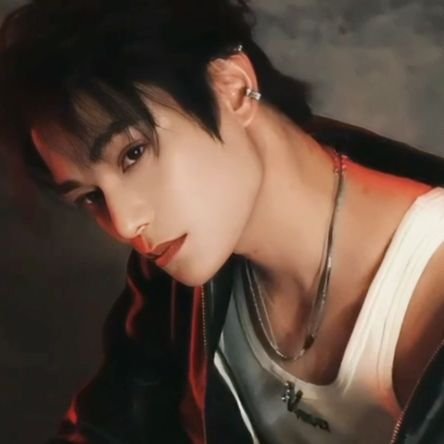 ...방탄소년단 ...丁禹兮...
My 💜💚 95L (KTH,DYX)