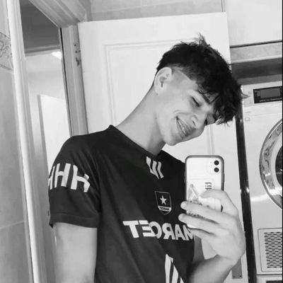 FKc0tc7g's profile picture. 