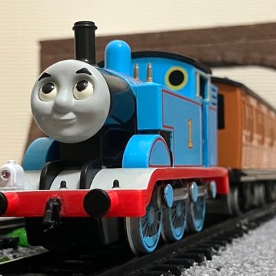 元アカウント@hiro322magical トーマス、鉄道・工作用のアカウントを新たに作りました。たまに特撮玩具の工作も載せますが基本こちらではトーマス・鉄道系を投稿していく予定です!