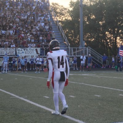 RSHS Football, 6ft, 170lbs,Class of 2028, Wide Receiver. Bench:155 Squat: 335, Incline: 145, Hang Clean: 170/ Email: marquanknighten14@gmail.com 8163285105