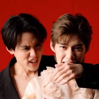 a multifandom ⨠came here for fun, i have a life ⨠LETS BE MOOTS AND BE FRIENDS. im noisy when excited