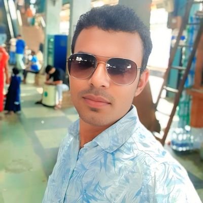 पानी के पथ का न कोई अंत है न कोई प्रारम्भ।
लहरों ने तुम्हे घेरा है और सागर तुम्हारे अंदर है
इन लहरों में ही तुम्हारा घर है,जन्म से पहले और मौत के बाद।
#जय_हिंद
