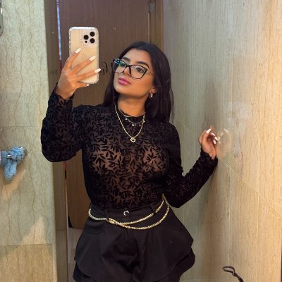 aeriel_101's profile picture. Backseat here, driver’s seat there → @biancaxbaker