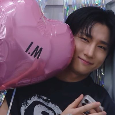 Kpop, reflexões sociais, introspecção, ciência, doramas, jogos, filmes e séries.
GOT7 💚🐥