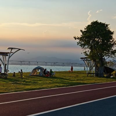 Andersom966's profile picture. cool man