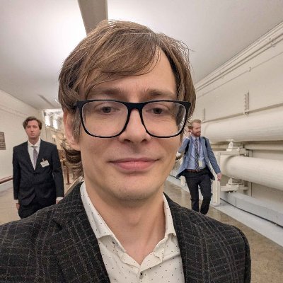 former naval nuclear propulsion engineer, UAP researcher and part-time creative for tv/film. not in it for the money. for business- rob@liesabove.com