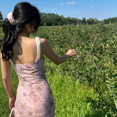 andresisaza58's profile picture. ✨ Just a girl with big dreams and a heart full of adventure. 🌍💖