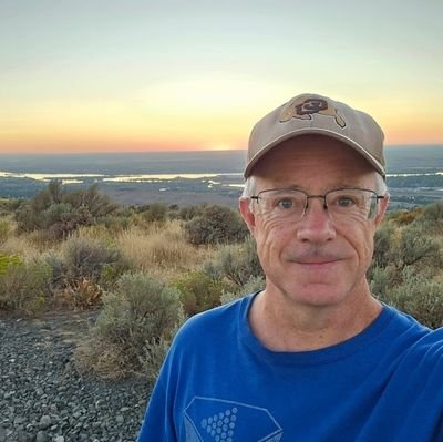 Colorado native. I play the trombone & F horn.
I sort of run and I sometimes take pictures.