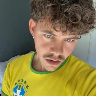 80% of my content are not posted here. No PPV at all my collabs are in labels, so you can have a better viewing experience if want to collab or advise dm me
