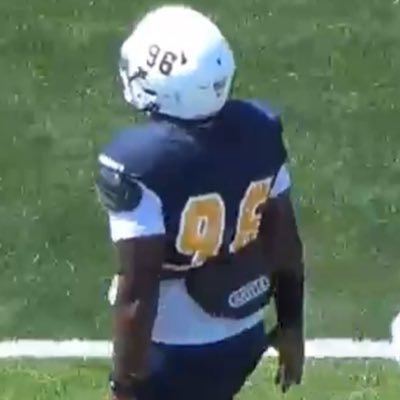 C/O ‘24 F.L. Schlagle 6’3” 285 DT/DE 3.4 GPA 4.77 40 time (913) 237-7932 Hollywoodjay35@gmail.com HC Cernyn Macon