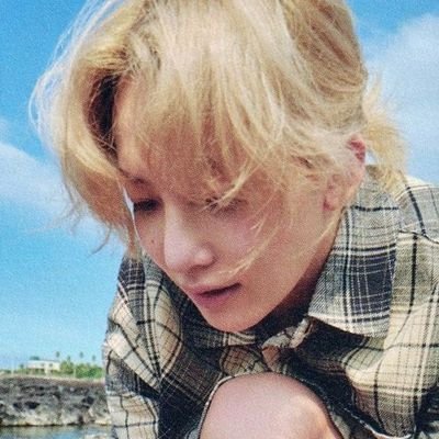 '05꒒ * ੈ✩ #seventeen #윤홍 ℓօⓥɪɴ’ ϋ*॰¨̮ ♡➳ 💌 you wanna know who I’m in love with? Read the first word again.. 🐰⸝꙳.˖🌳