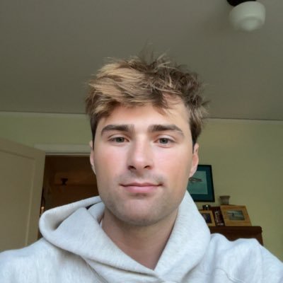 SimonLackowskii's profile picture. learning everyday.