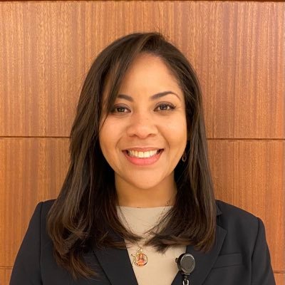 KarolKavicas's profile picture. USMLE Journey | 🇨🇴📍🇺🇸 | 100g Medicine + 20g Cooking + 30g Music = HAPPINESS | 🍽 Creating my own recipe 🧑‍⚕️👩‍❤️‍👨👩‍🍳📚💕🧂✨