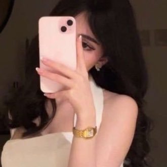 Rozen77781's profile picture. {وَأُفَوِّضُ أَمْرِي إِلَى اللَّهِ ۚ إِنَّ اللَّهَ بَصِيرٌ بِالْعِبَادِ}.