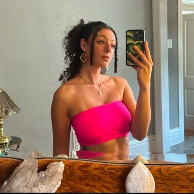 edaakaydins's profile picture. kıbrıslı