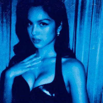 fruitymuffin0's profile picture. you should follow I follow back!      (I Stan most of the artist I drag so don’t throw a fit)