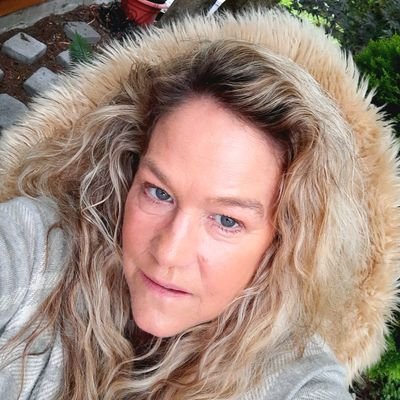 Democracy Diva💋 🙏 Proud Jewish Ukrainian! Will always fight for democracy and underprivileged. The Planet needs our help!