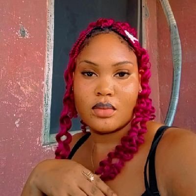 C.E.O//Artist|| chef||cake baker||cook||Grace||Love||unique// business//Real Estate Agent.//decorator.