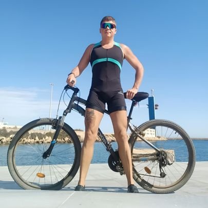 Ingeniero Informático 🖥️
LGBTI 🏳️🌈
Playero 🏖️
Horóscopo Libra ♎
Almería 🩵
Real Madrid ⚽
Fiestero por Naturaleza 🎉
Peace & Love!✌🏻