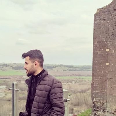 21|İstanbul
Savrulur tütün tarlaların da yıllarım ✌️
Mamosteyê lêkolînên civakî 🔖