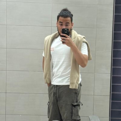 21, 🇩🇴🇨🇴, He/Him, 10K on Youtube. Gym rat. Identity V, Dokkan, WuWa, HSR. IDV streams Tues, Thurs, Sat.
https://t.co/KVqprAFZyI