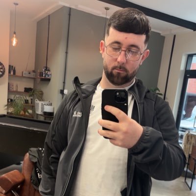 had a bio but tarky put it top bins in the 98th @everton 💙 @cymru 🏴17/92🏟️