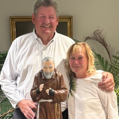 I SUPPORT PRINCIPALS! Live Big, Lead Bigger! Retired HS Principal, Dad, Past Pres NASSP/PA Principals, Ky Derby nut, KofC DGK, ΣΧ, do small things w/ great ❤️!