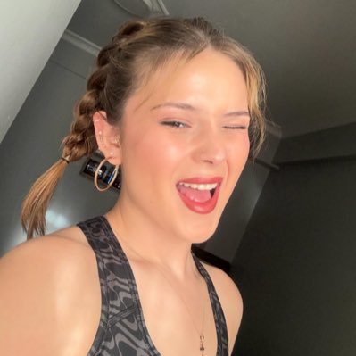 sarıyım ama çirkin değilim en azından