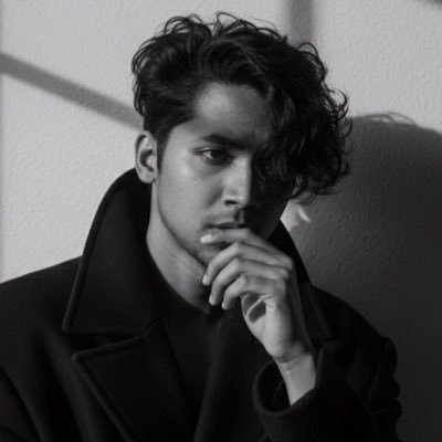 HarisRaph's profile picture. AI made simple for students.
🤖 AI educator | Turning buzzwords into career skills
📚 Helping students master today’s tools & prepare for tomorrow’s jobs