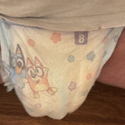 3(4) abdl wearing diapers, dms open to anyone who can give the respect back :)