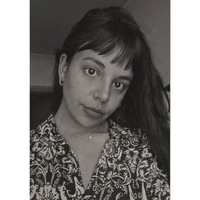 lu96lopez's profile picture. 💚 feminista, peronista ✌🏾
Intentaron enterrarnos, sin saber que éramos semilla🌱