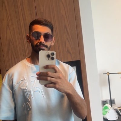 Friech Computer Science Graduate @iau_ccsit 🧑🏻💻🎓 | wep , app developers | Anime | Movies 🎥 | football ⚽️ | Travel