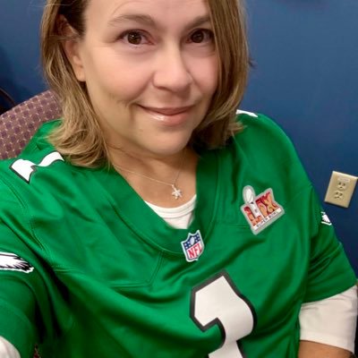 RN 🩺 🧑🧒🐶 🐈 🐈 🏖🍹#RingTheBell, #FlyEaglesFly, #LetsGoFlyers, mom to 1 grown human, 1 dog, 1 cat. New Castle born and raised!