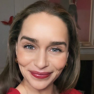 emilia02clarke's profile picture. 