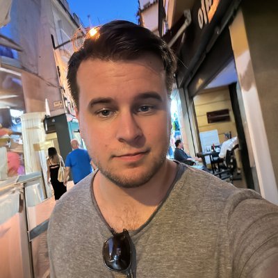 28 🇪🇸 | CEO & Founder @ventucorp | COO en @PolarisLeague | Senior Android Developer | Twitch Afilliated | Contact by DM or Discord ventuxd